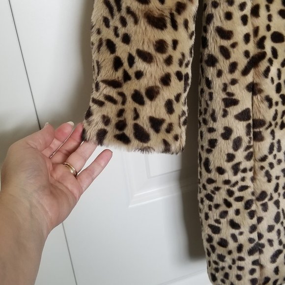 EUC CAbi Josephine Leopard Fur Coat Size Medium - Picture 4 of 7